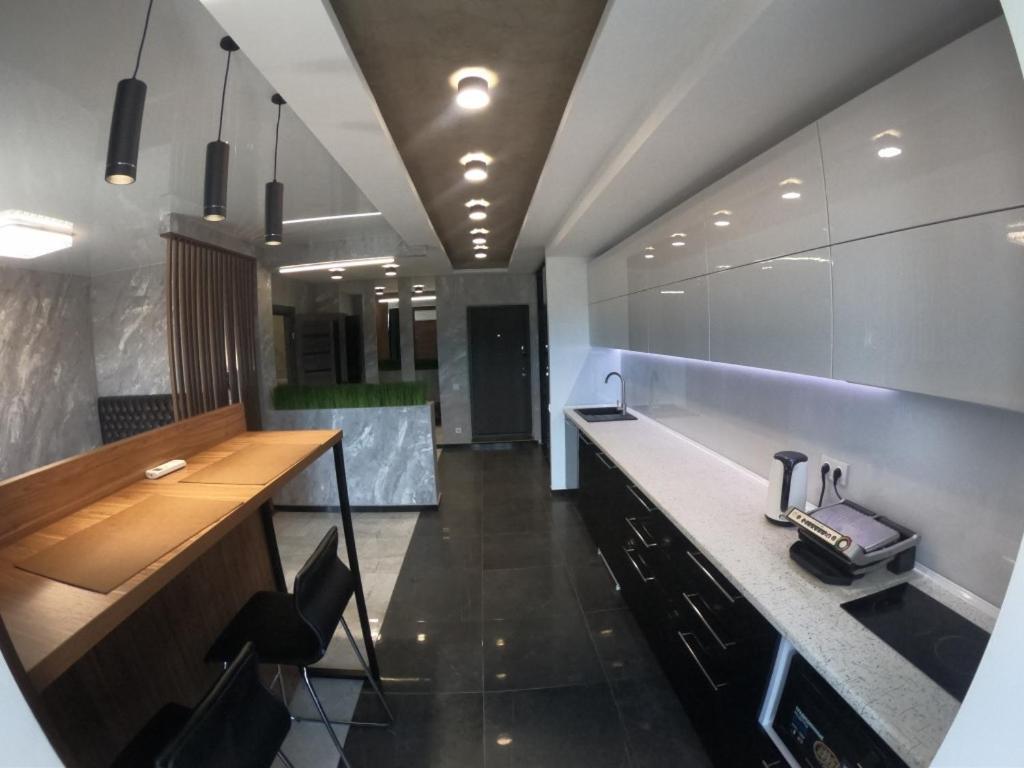 River Park Apartments Днепър Екстериор снимка